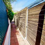 Vakantiehuis V&v Lloret-villa Wilma, Casa A 800m Playa Fenals Con Aire Acondicionado Y Piscina Comunitaria Con Jardin *