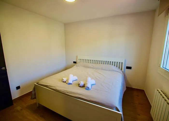 V&v Lloret-villa Wilma, Casa A 800m Playa Fenals Con Aire Acondicionado Y Piscina Comunitaria Con Jardin * Lloret de Mar